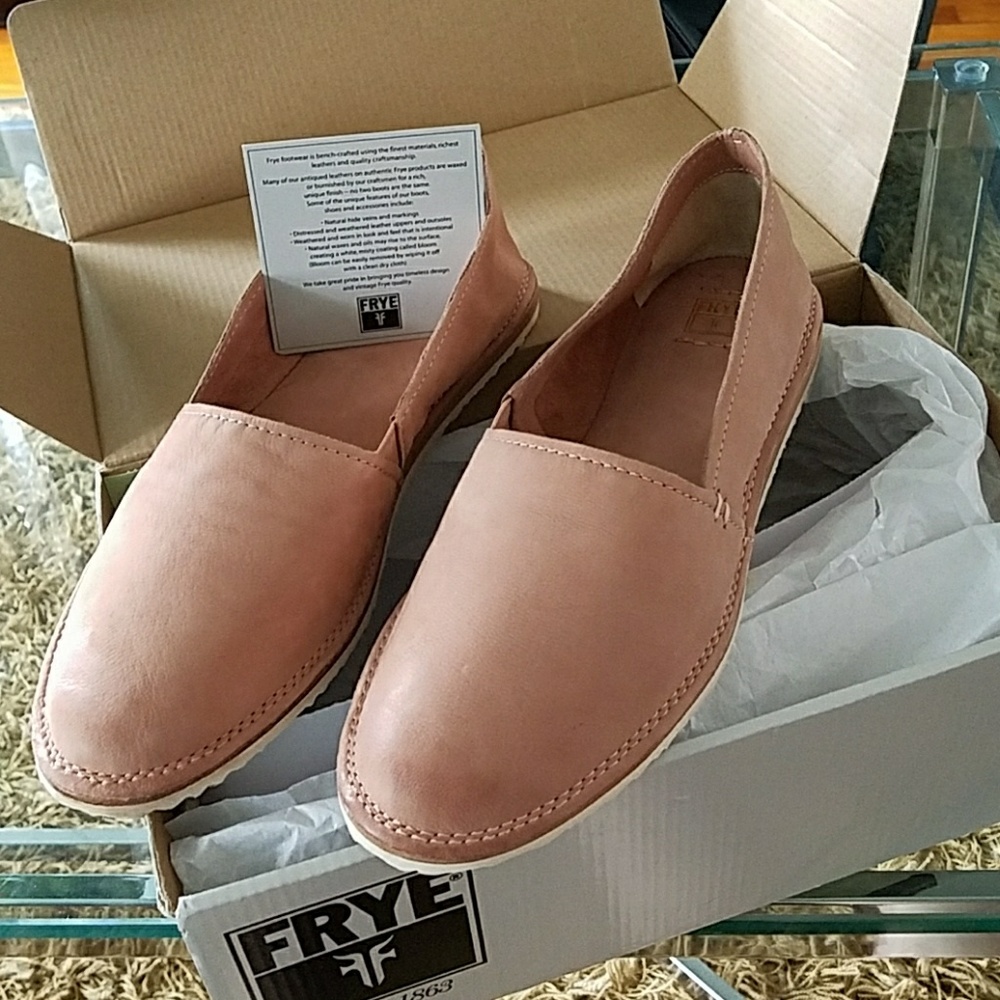 Frye size 10 medium